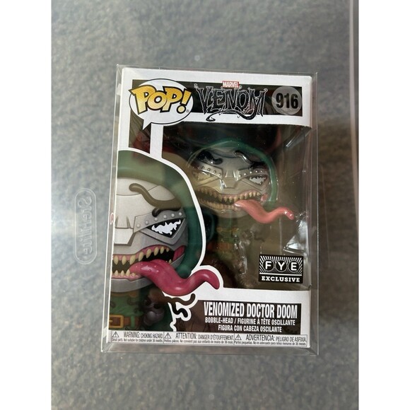 Marvel Venom - #916 - Venomized Doctor Doom (FYE) Funko Pop Bobble-Head - Picture 1 of 5